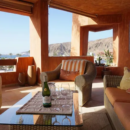 Adjona - 2 Bedroom With Large Terrace And Ocean Views شقة