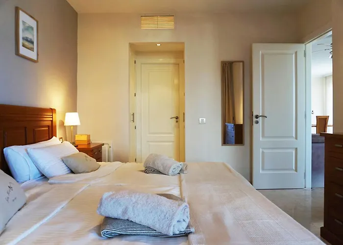 Adjona - 2 Bedroom With Large Terrace And Ocean Views Appartement