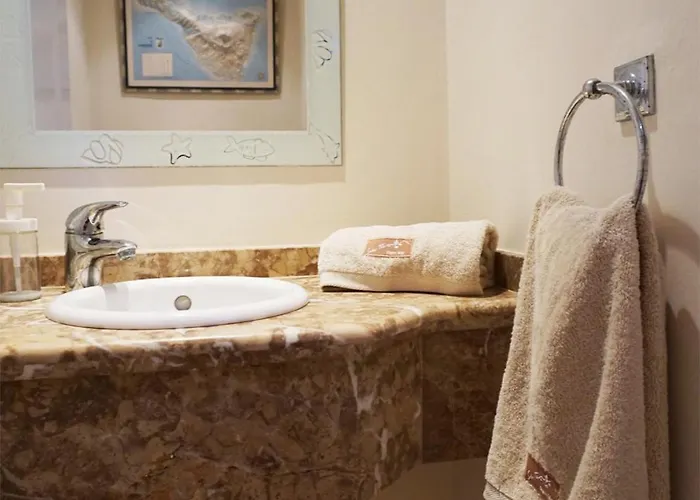 Adjona - 2 Bedroom With Large Terrace And Ocean Views *